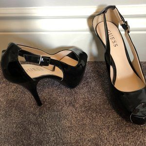 GUESS PATENT PLATFORM PEEPTOE PUMP